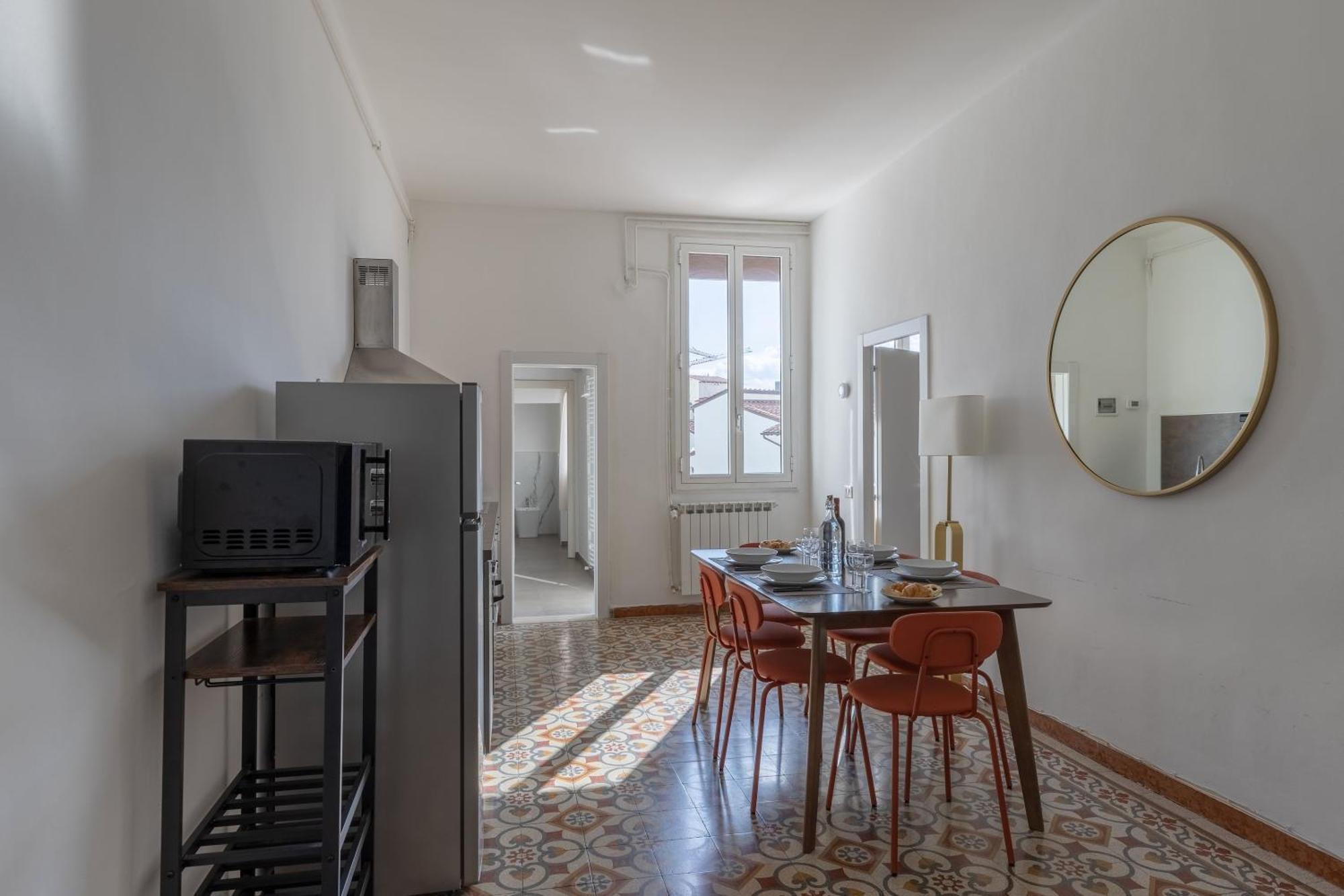 Santa Maria Novella Family In Apartment